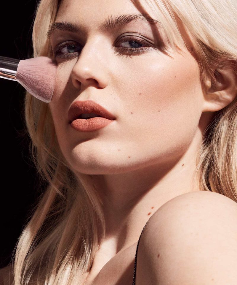 Alternative view of Powder Puff Setting Brush 170