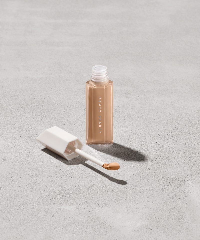 We're Even Hydrating Longwear Concealer — 260N