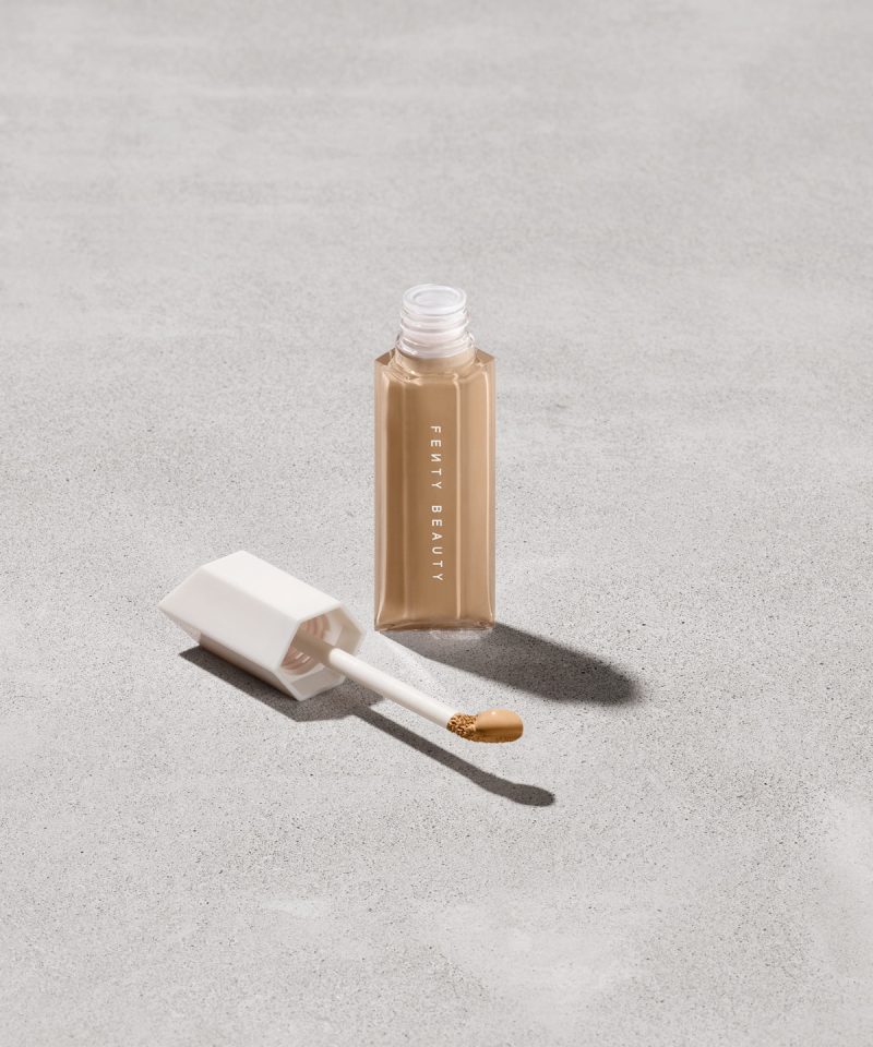 We're Even Hydrating Longwear Concealer — 265W