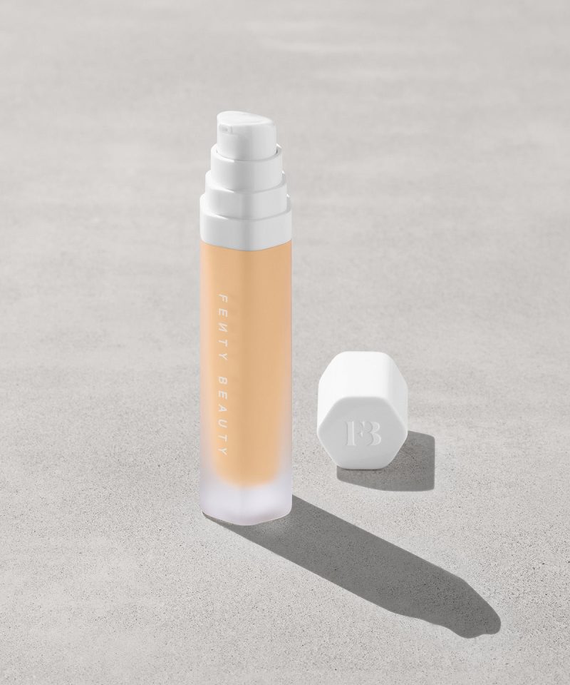 Soft'lit Naturally Luminous Longwear Foundation — 225